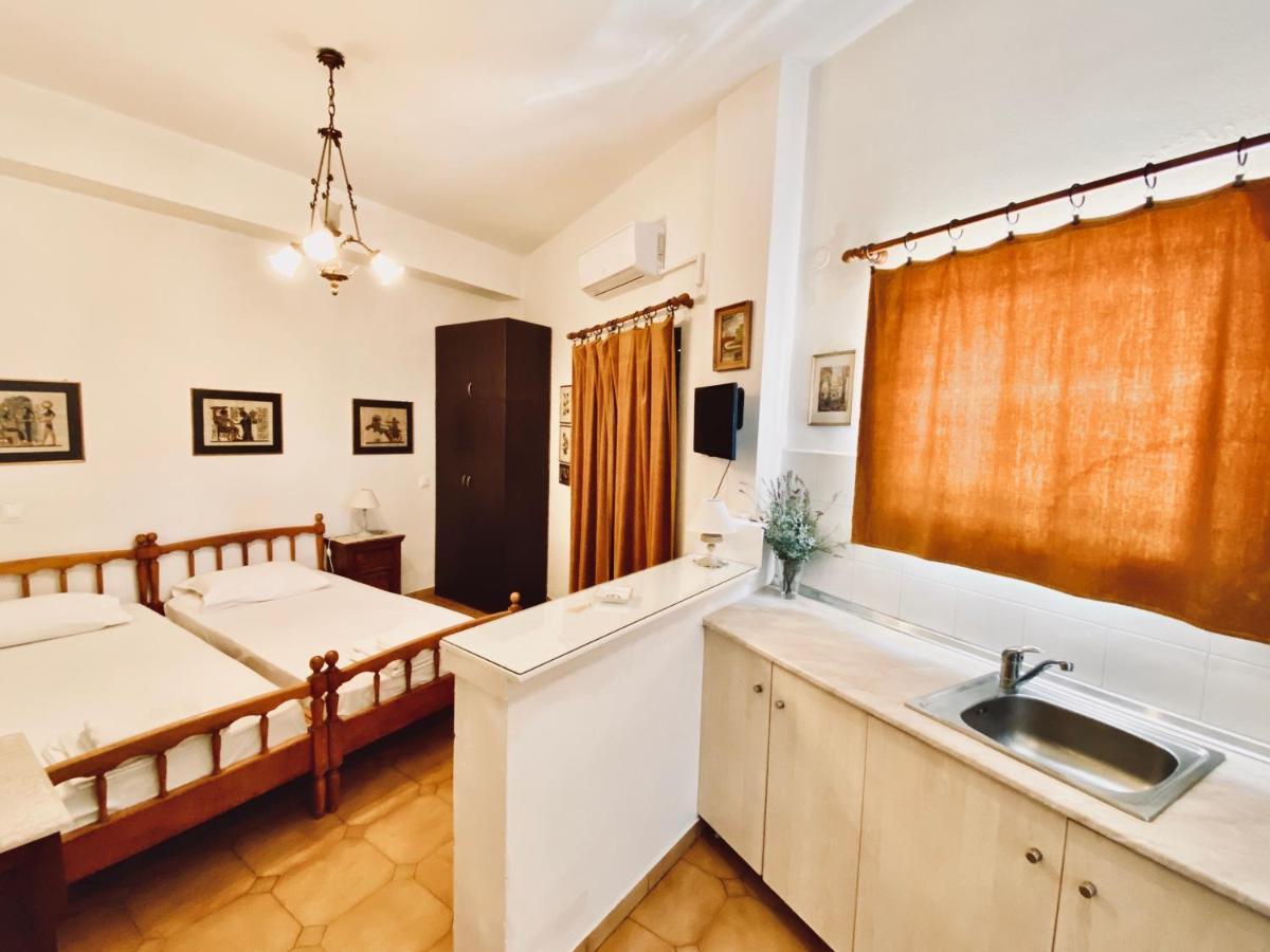 Eleutheria Rooms Игуменица Экстерьер фото